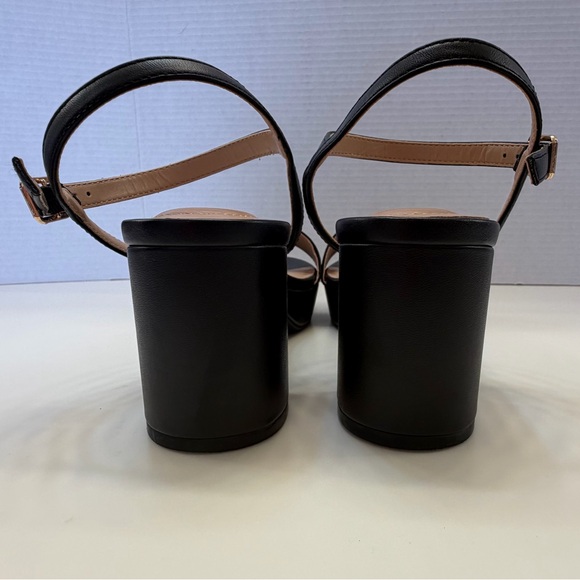 NWOT Bandolino Black Leather Block Heel Sandals - Minimalist & Versatile Size 8 - Picture 7 of 11
